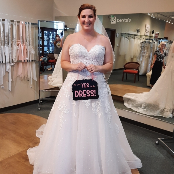 New/Never worn wedding dress by Morilee w/ veil - Picture 12 of 13